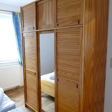 Ferienwohnung 1, Neuendorf - Hiddensee Apartment Neuendorf (Hiddensee)